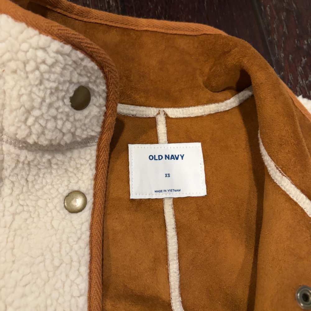 Sherpa Coat size XS - Picture 3 of 3